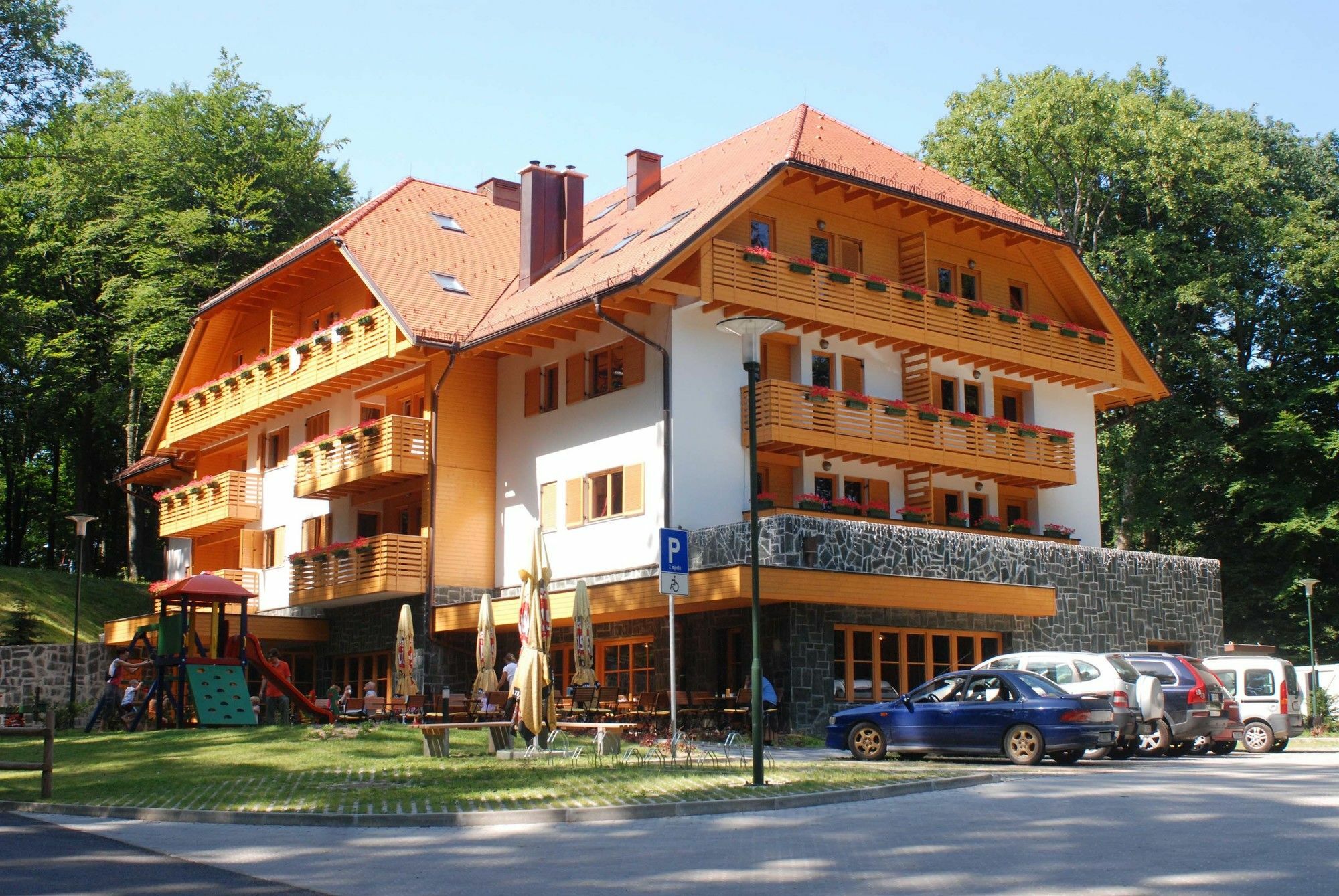 Aparthotel Snjezna Kraljica Zagreb Exterior foto
